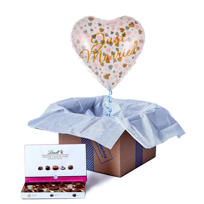 Just Married Balloon & Lindt Chocolates - FREE GIFT CARD!