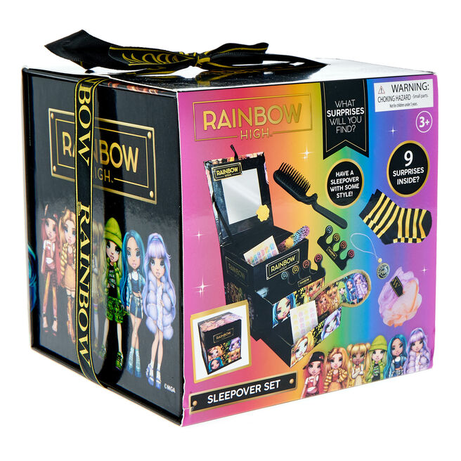 Rainbow High Sleepover Set