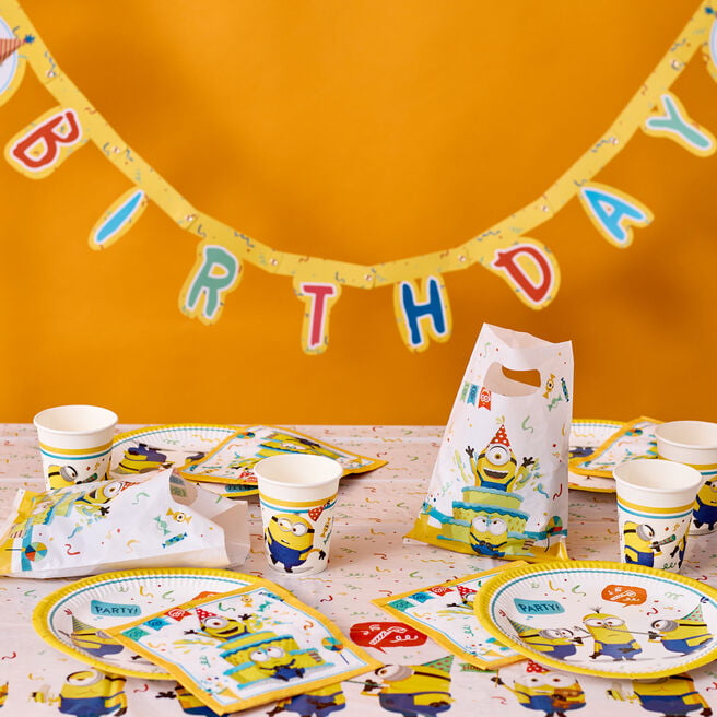 Minions: The Rise of Gru Party Tableware & Decorations Bundle - 16 Guests