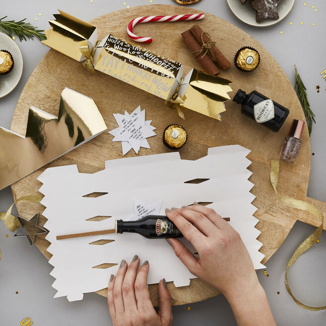 Gold Christmas DIY Crackers - Pack of 6