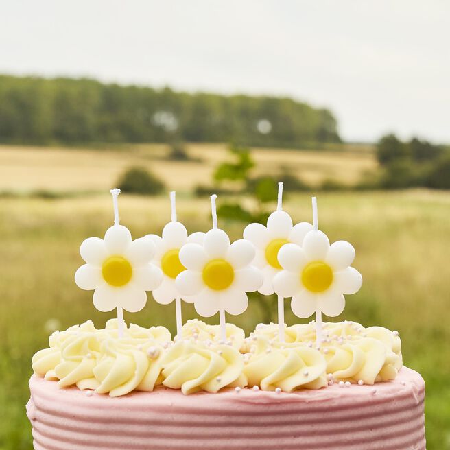 Daisy Shaped Cake Candles - Pack of 5