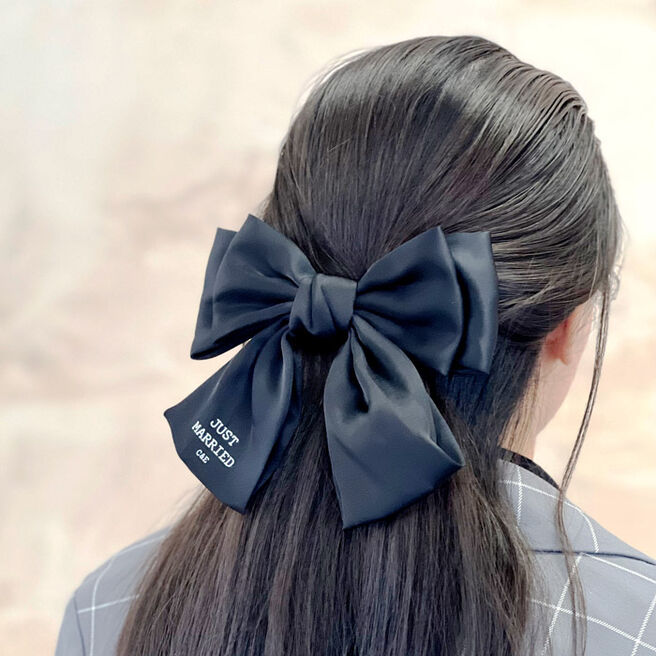 Personalised Just Married Bow Clip