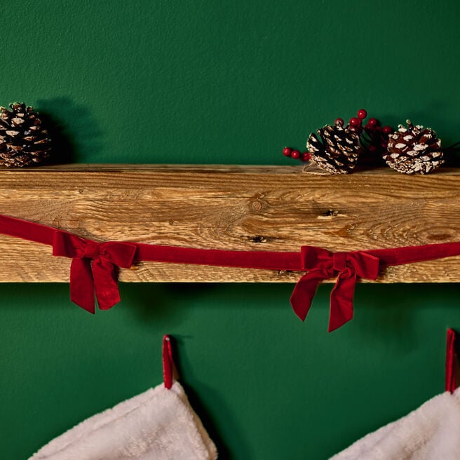 Velvet Bow Garland