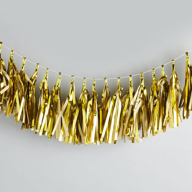 Metallic Gold Tassel Garland 2m