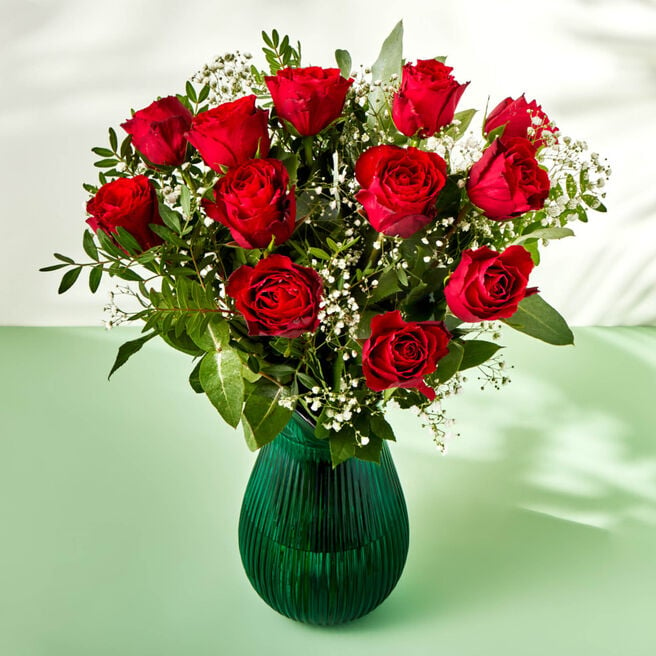 Dozen Red Rose Flower Bouquet - Free Delivery!