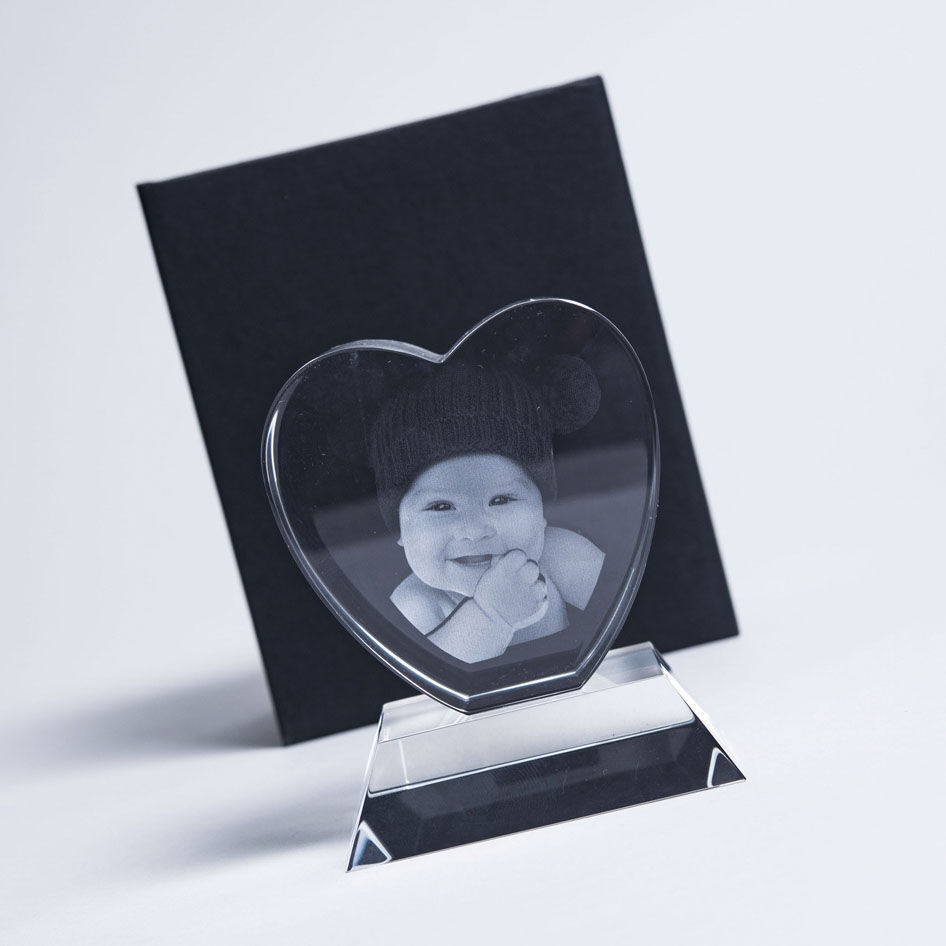 Photo Upload 3D Glass Heart Ornament | GettingPersonal.co.uk