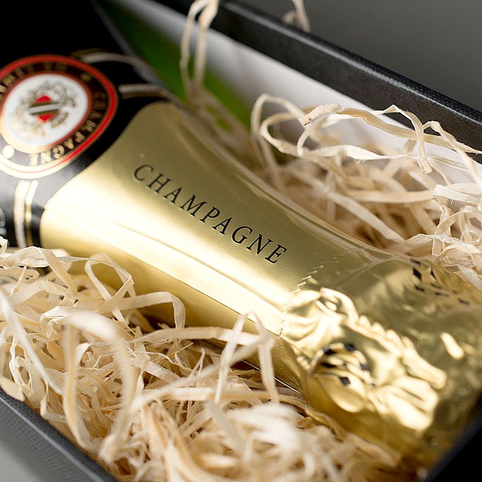 Luxury Personalised Champagne - Just Married Ribbons