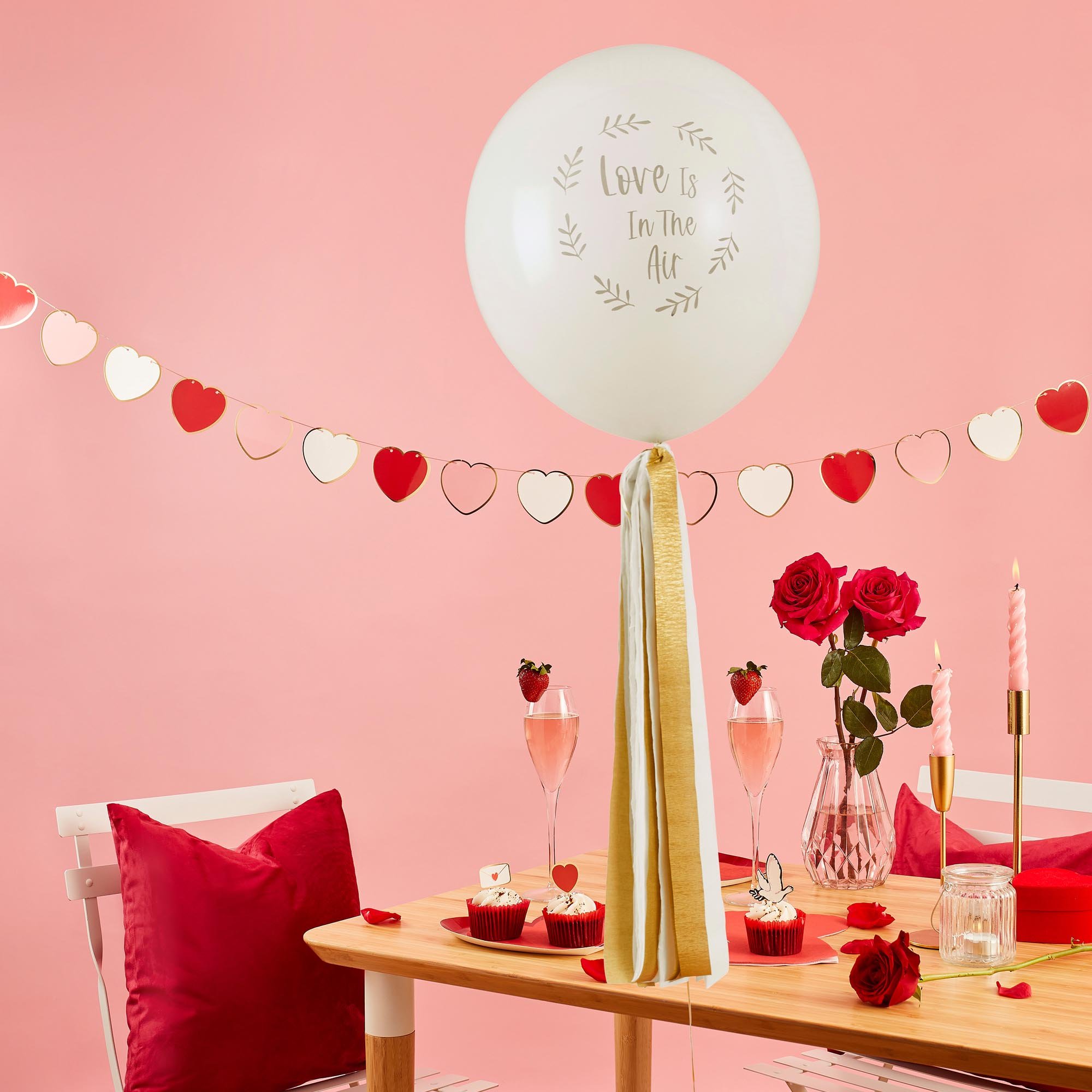 Jumbo Love Is In The Air 18-Inch Latex Balloon & Tassels
