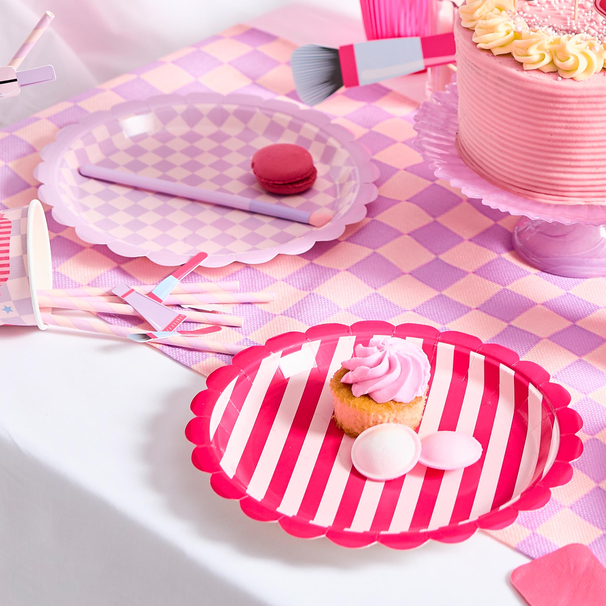 Checkerboard & Striped Paper Plates - Pack of 8 
