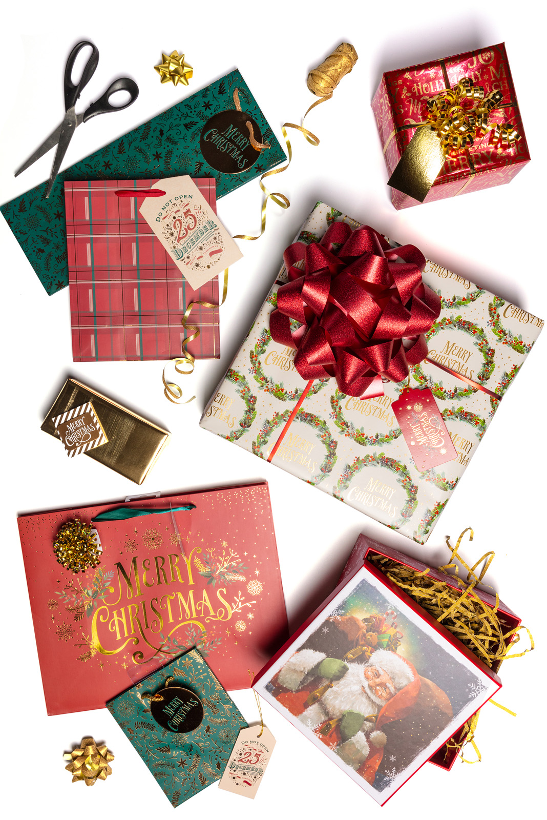 Traditional Christmas Gift Wrap Range