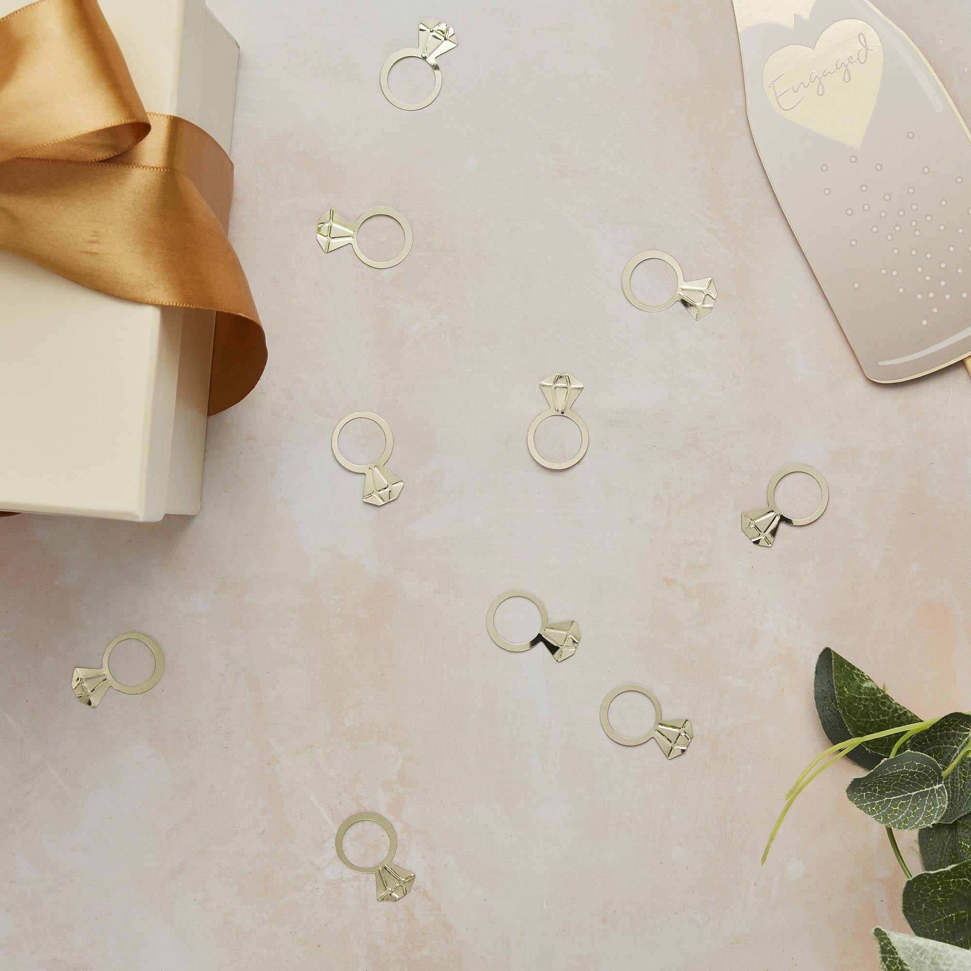Gold Ring Table Scatter