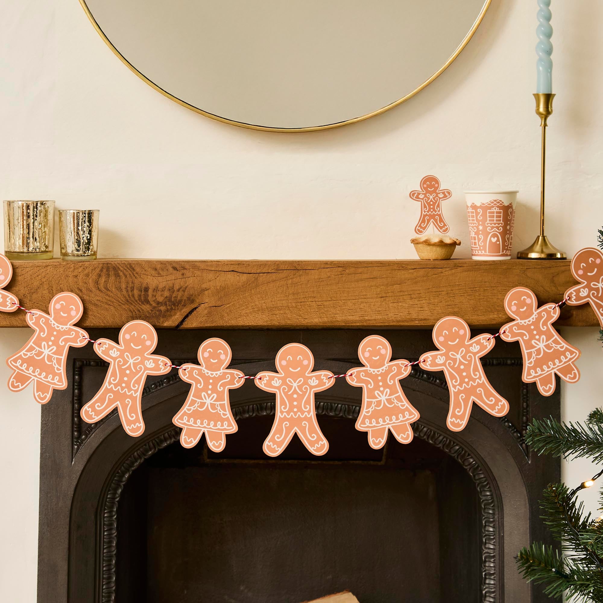 Gingerbread Friends Garland 