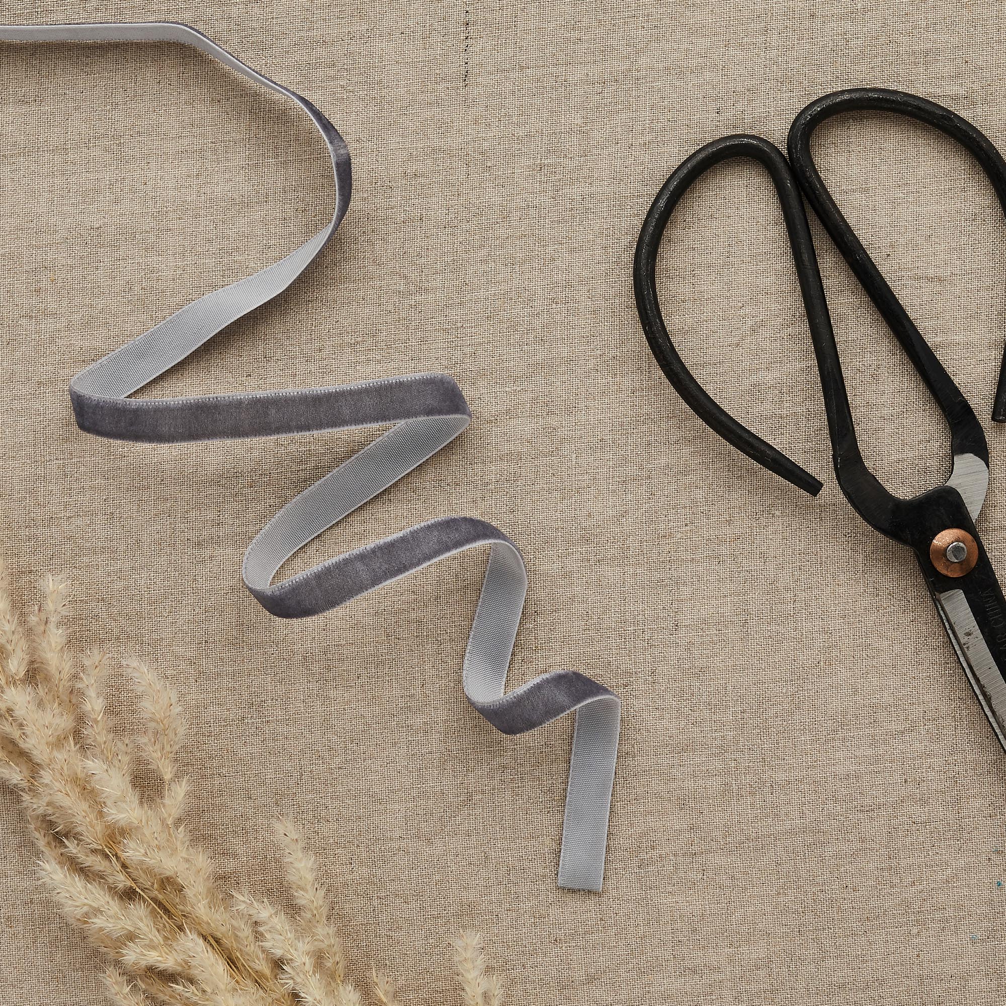 Light Grey Velvet Ribbon 5m 