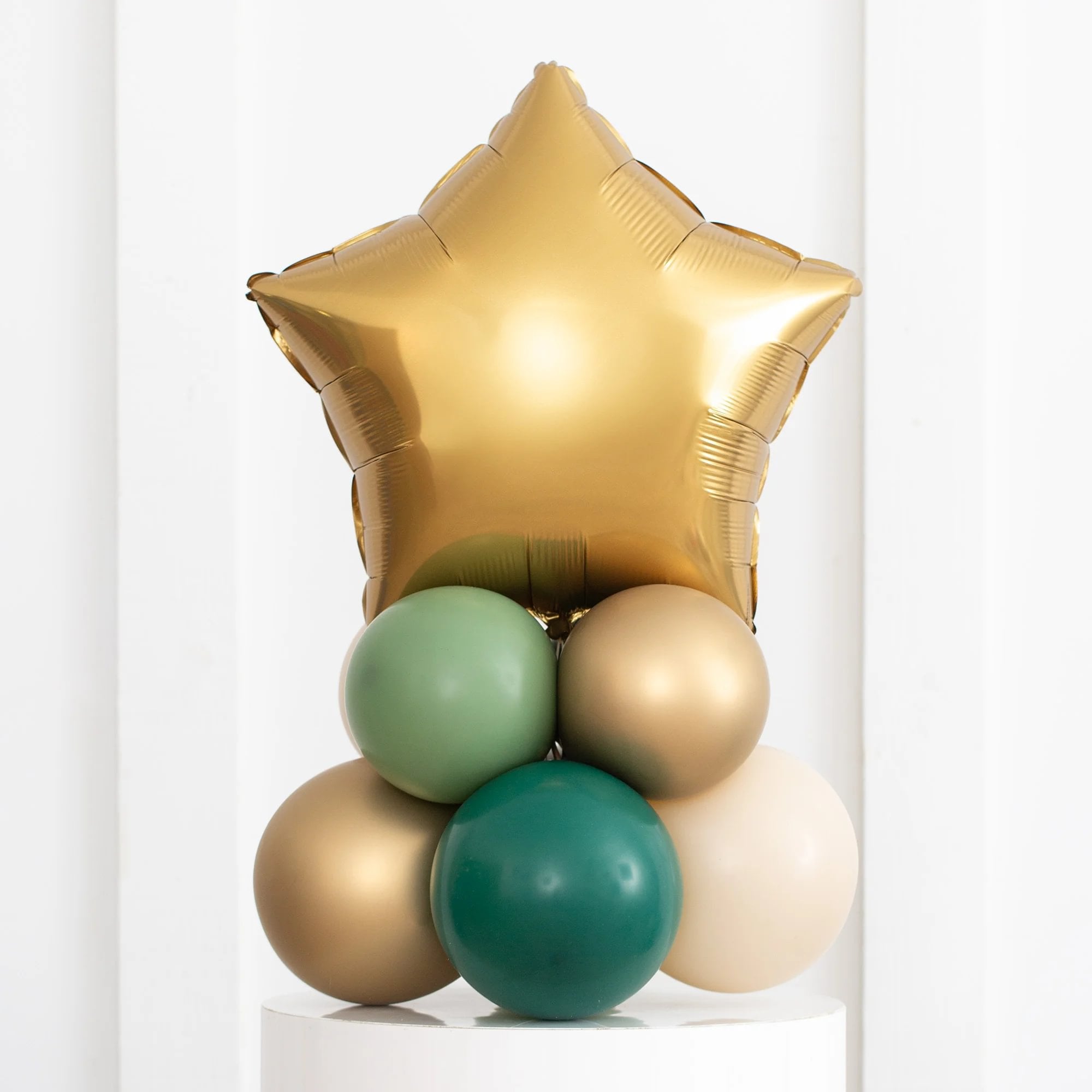 Gold & Green Personalised 20-Inch Star Foil Balloon Stack - Delivered Inflated!
