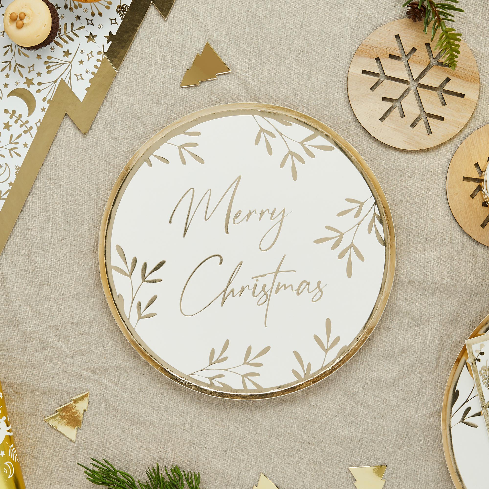 White Christmas Tableware Bundle - 16 Guests