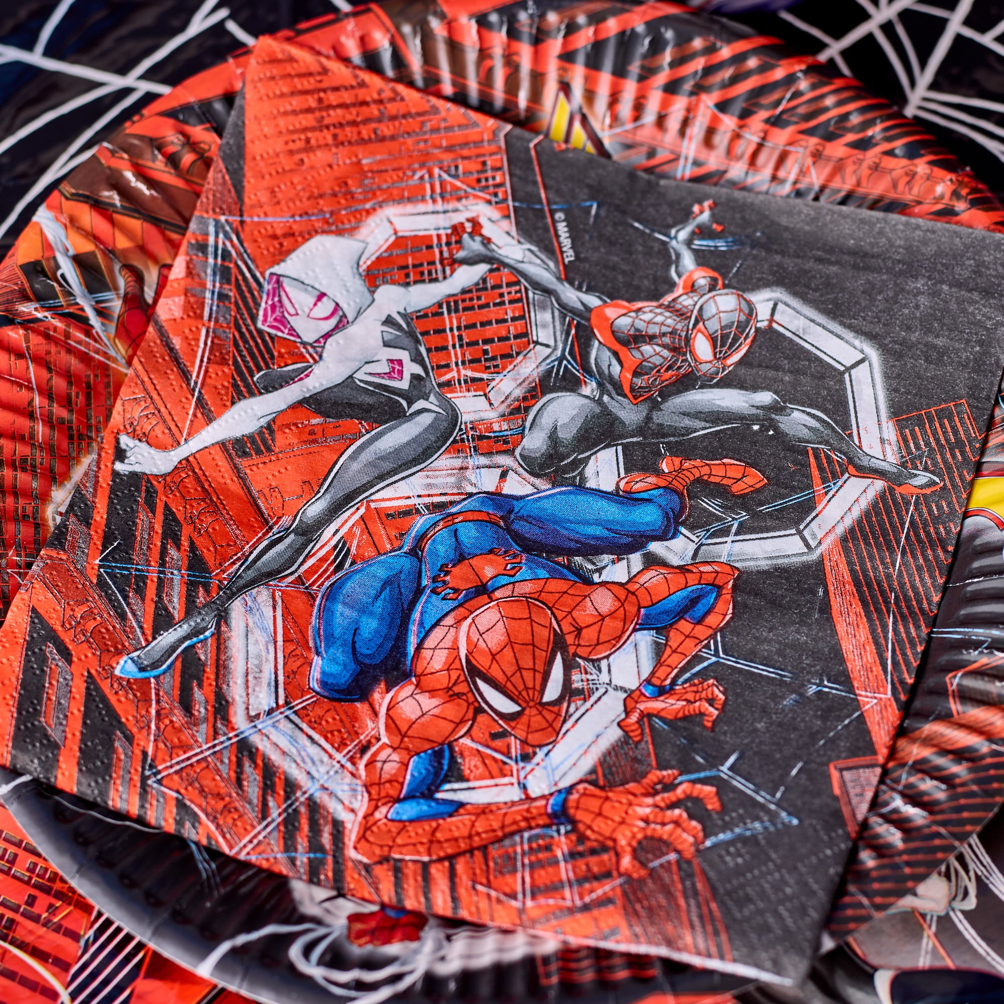 Spider-Man Crime Fighter Party Tableware & Decorations - 16 Guests