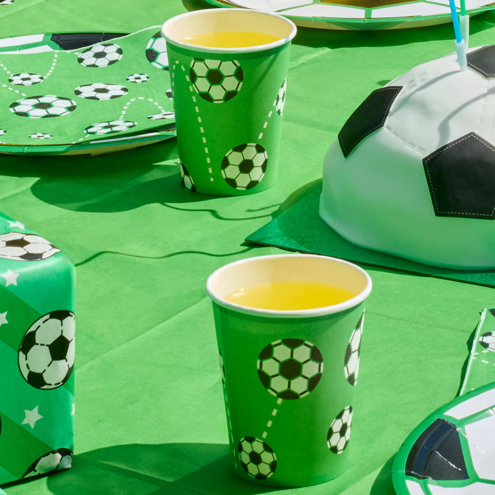 Football Paper Cups - Pack of 10