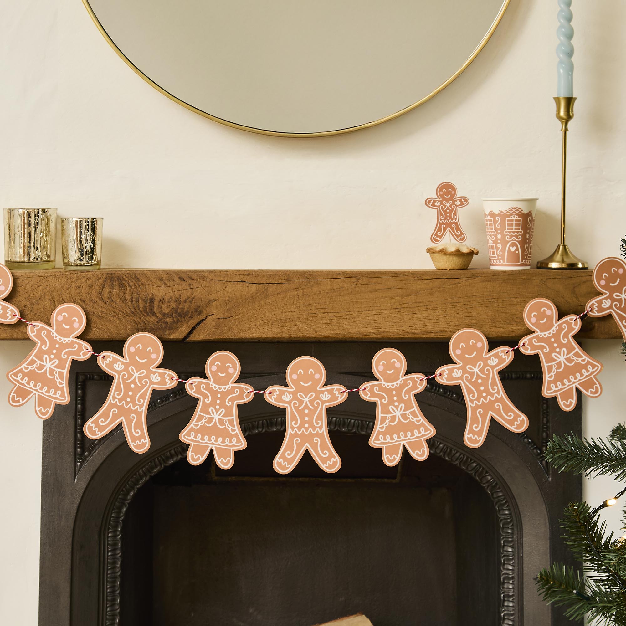 Gingerbread Friends Garland 