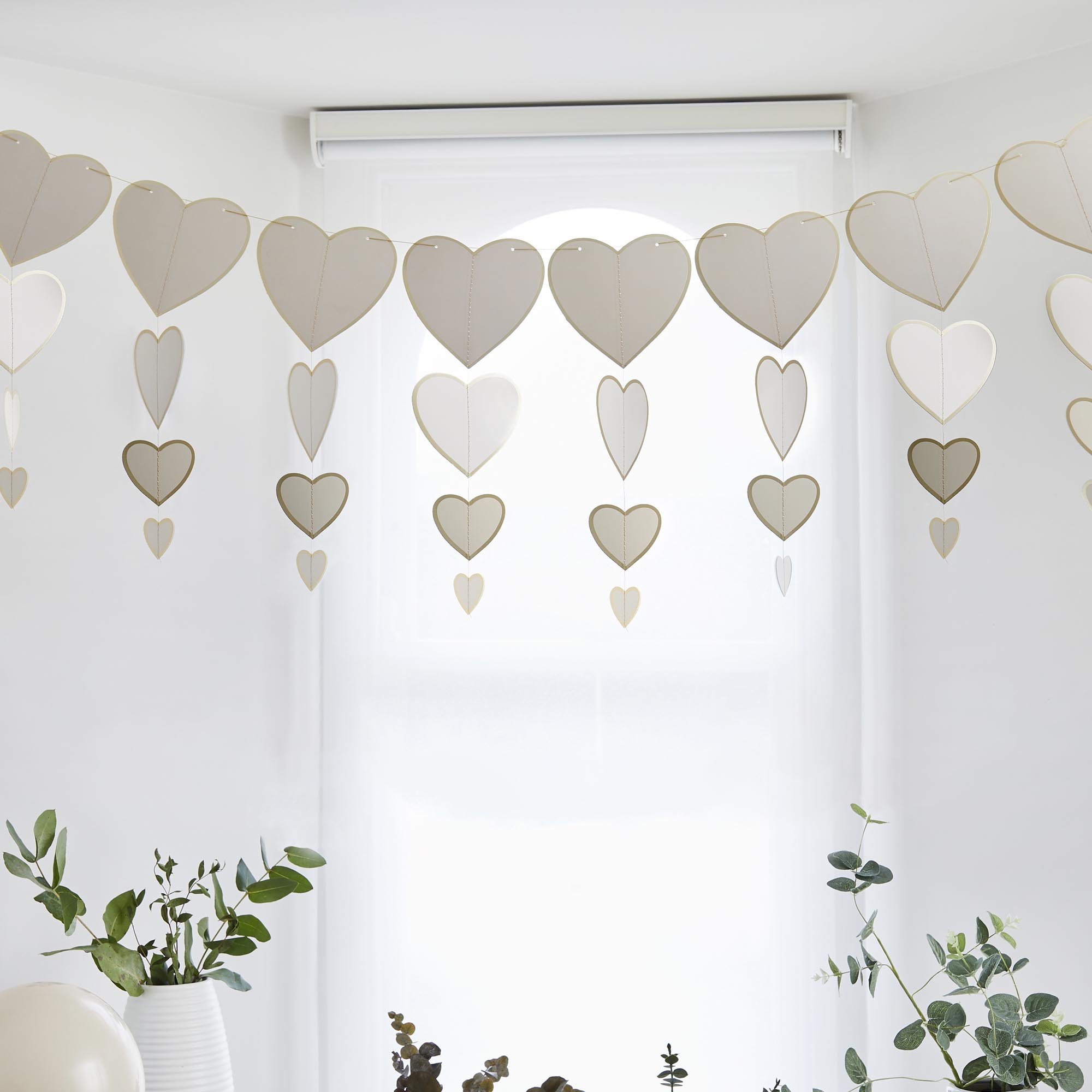 White & Gold Hearts Card Garland 