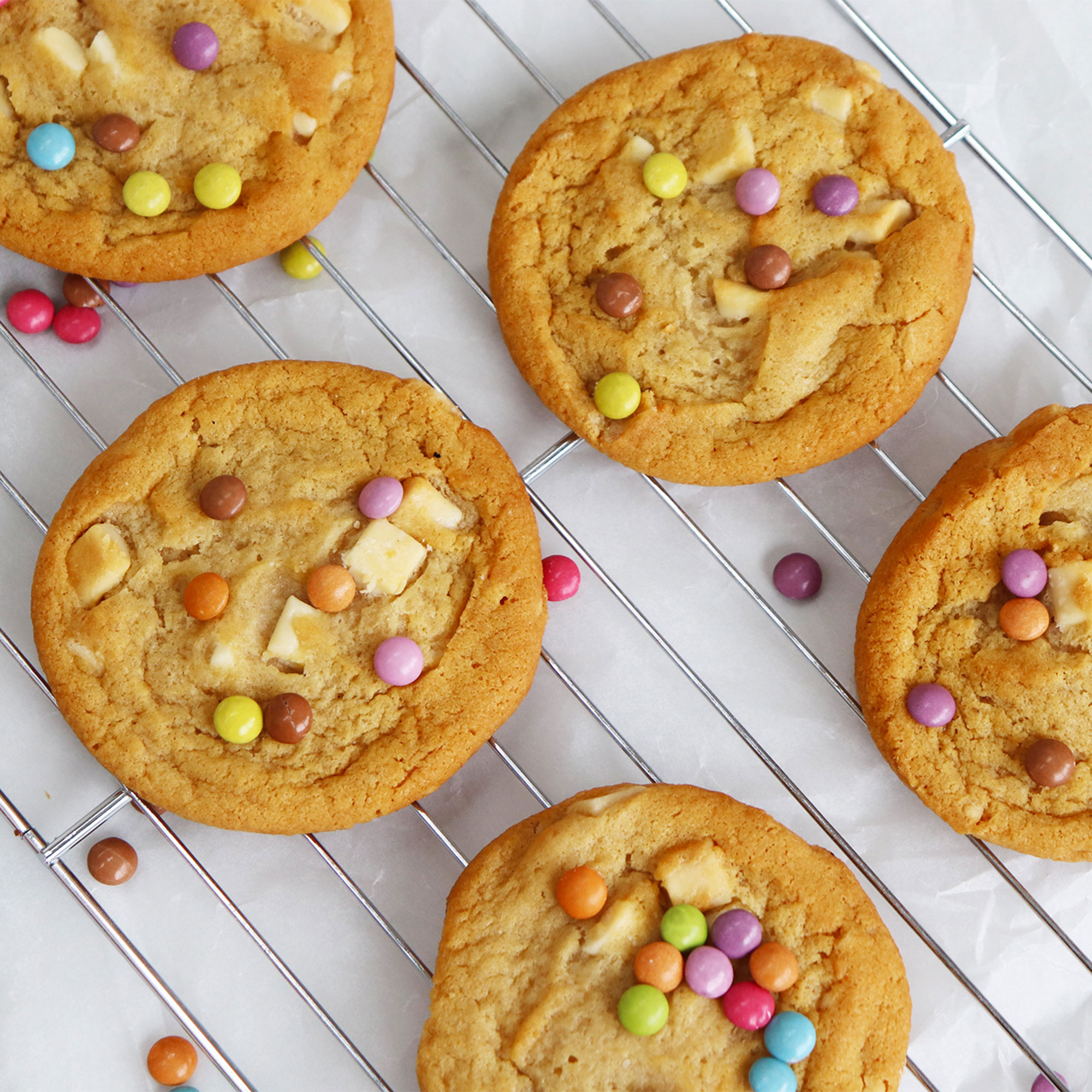 Rainbow Chip Cookies Baking Bottle
