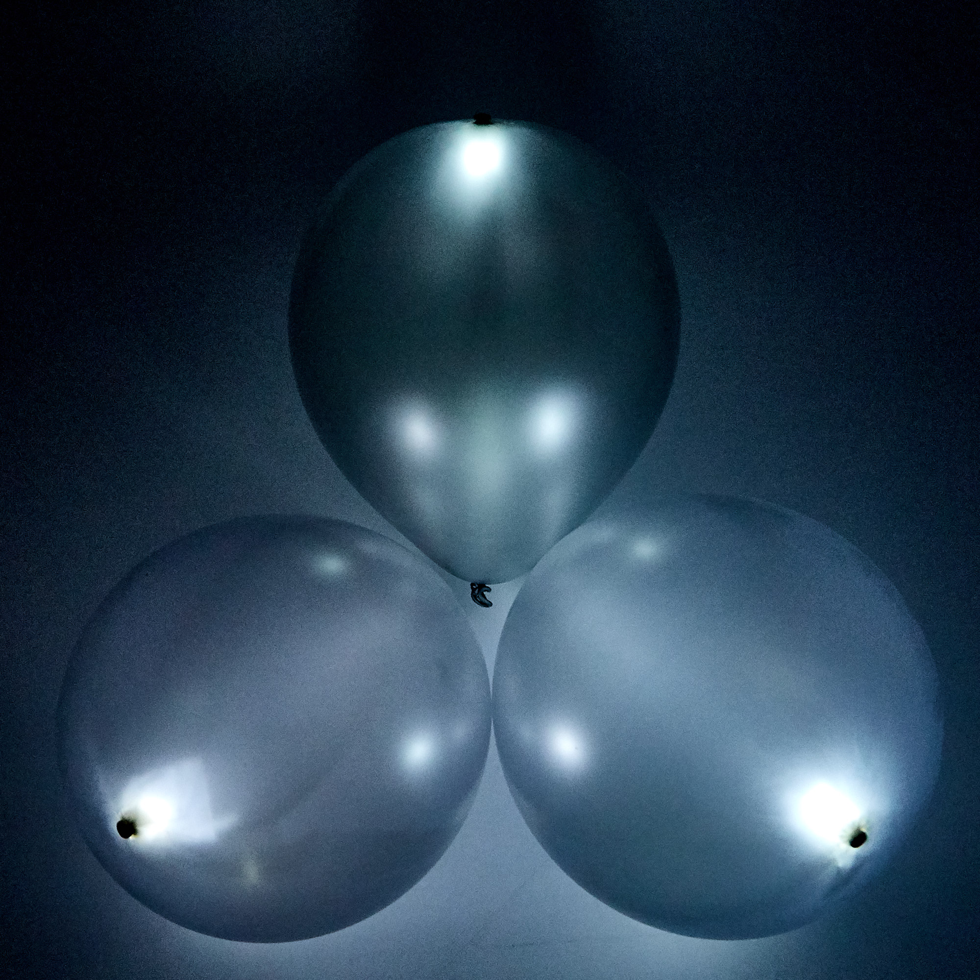Illoom Silver Light-Up LED Balloons - Pack Of 5