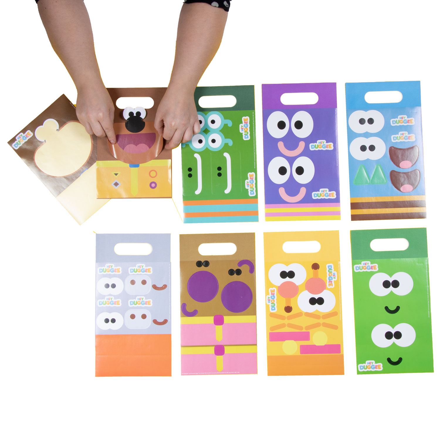 Hey Duggee Party Tableware & Decorations Bundle - 16 Guests