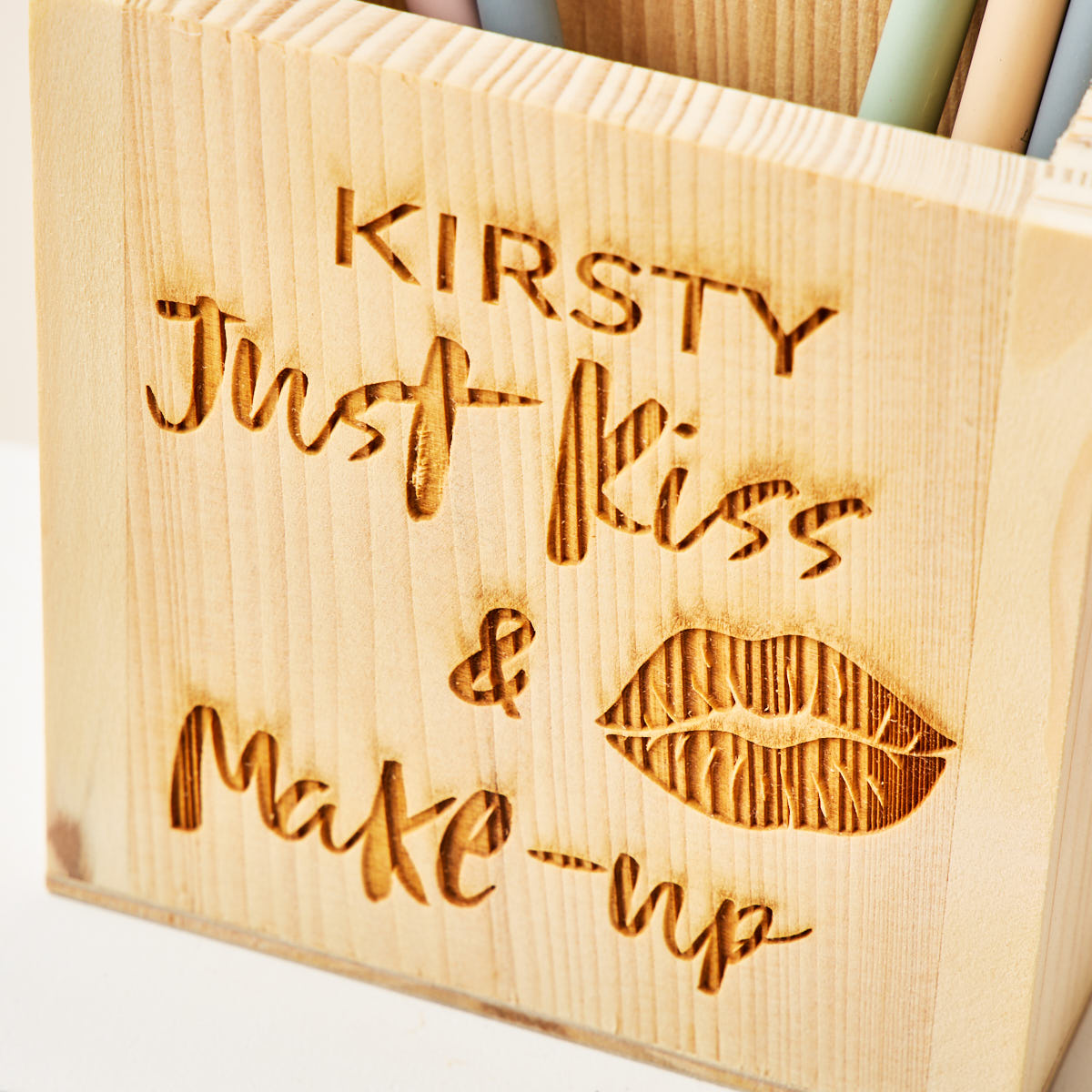 Personalised Wooden Pen Pot - Just Kiss and Make Up