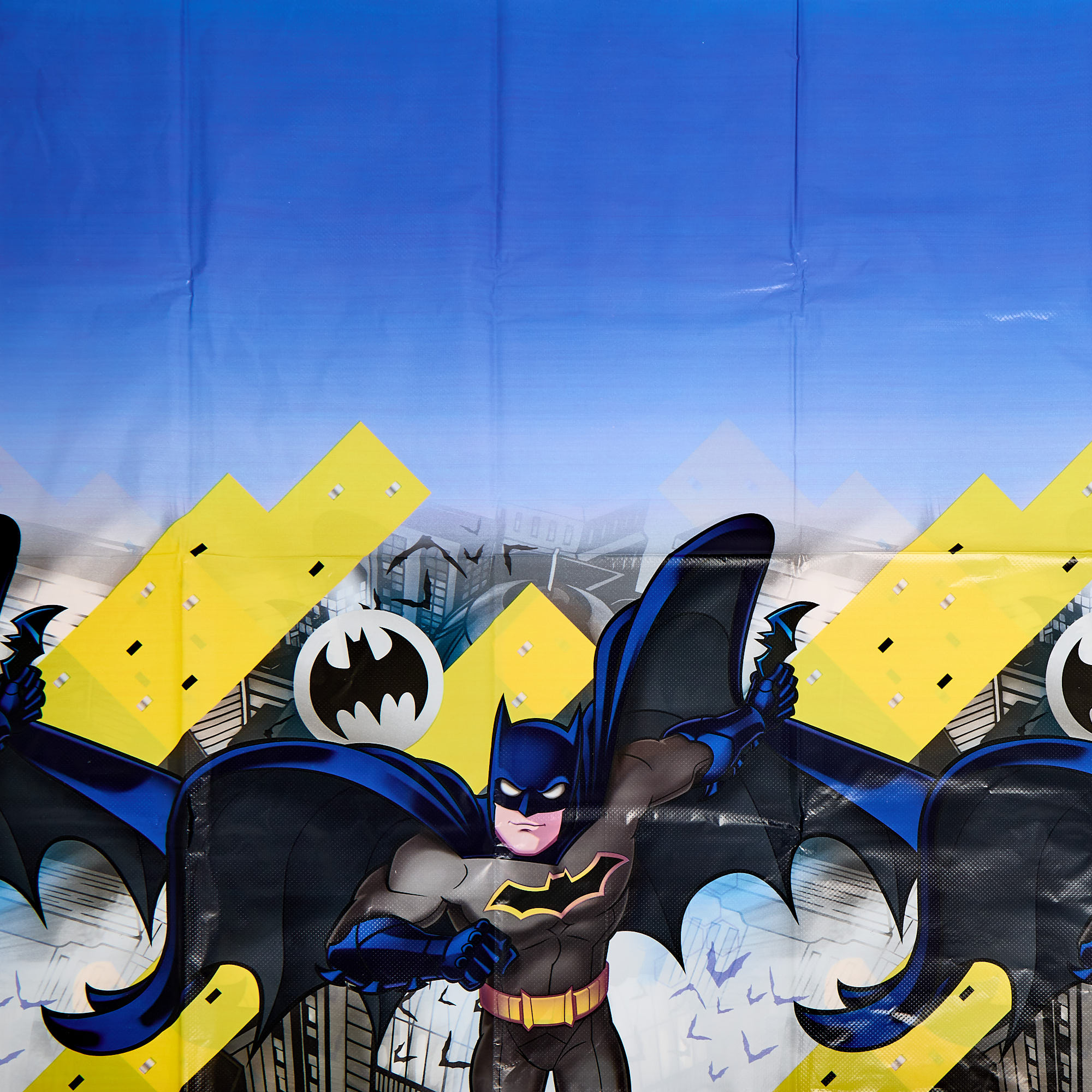 Batman Party Tableware & Decorations Bundle - 16 Guests