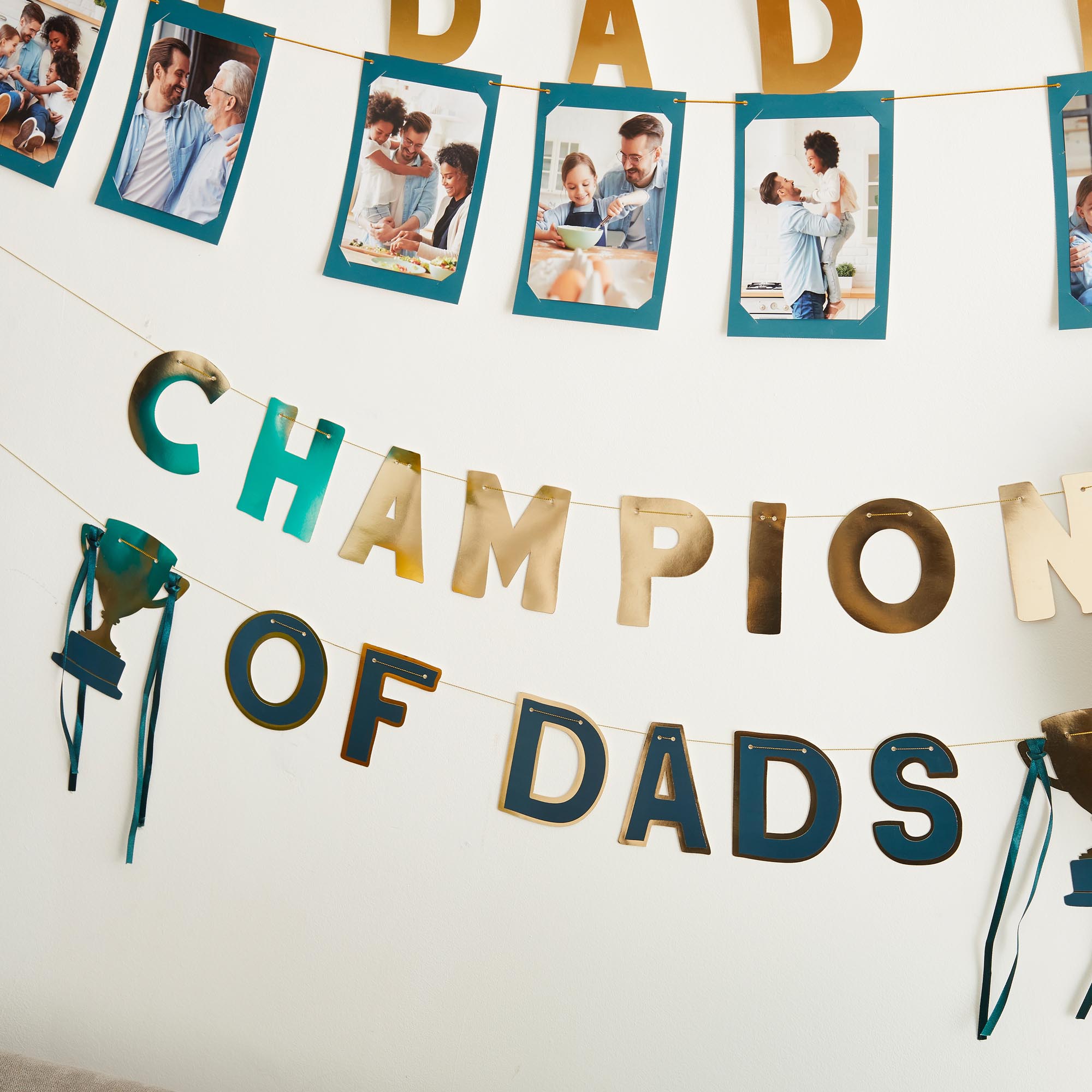 Gold Champion Of Dads Card Banners 
