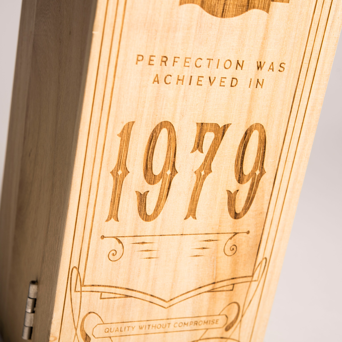 Engraved Luxury Wooden Whisky Box - Barbour