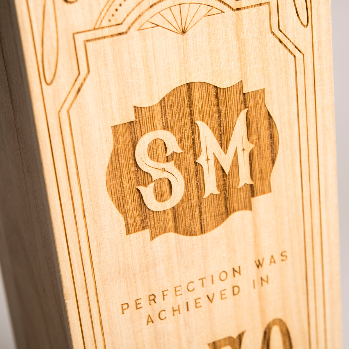 Engraved Luxury Wooden Whisky Box - Barbour